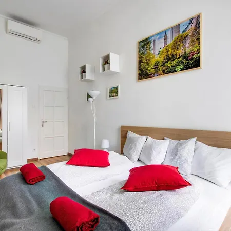 Budstay Apartmán *